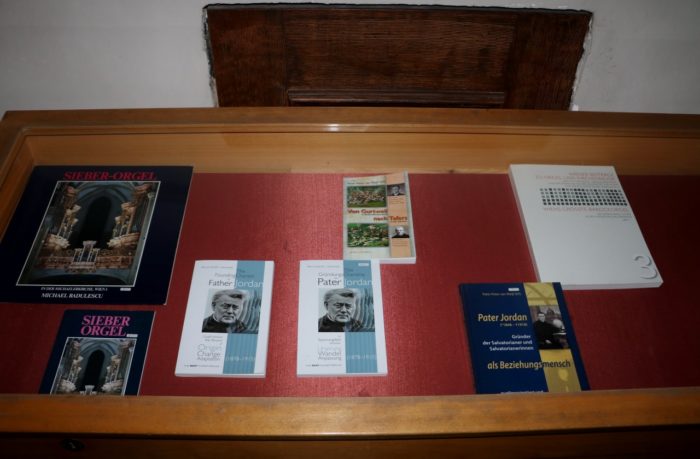 CDs und Literatur CDs und Literatur