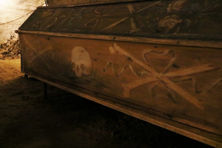 Was Kostet Eine Gruft Für 30 Jahre Die Gruft